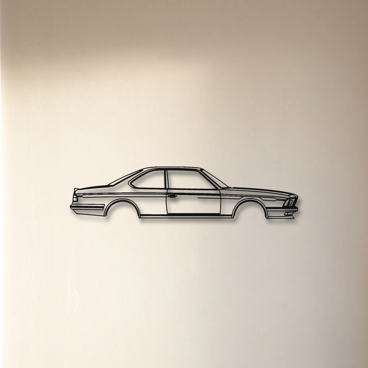 Alpina B7 Turbo Coupe E24 floating mount drop-shadow detail